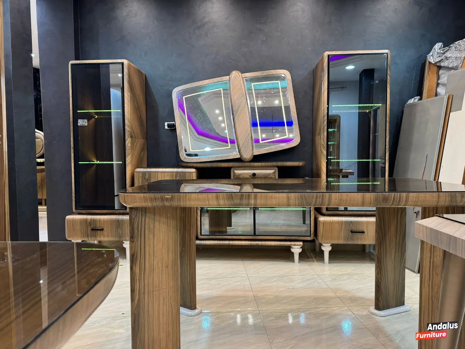 صورة 2 من غرفة سفرة موديل 65